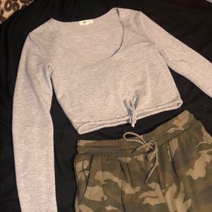 Long sleeve grey crop top